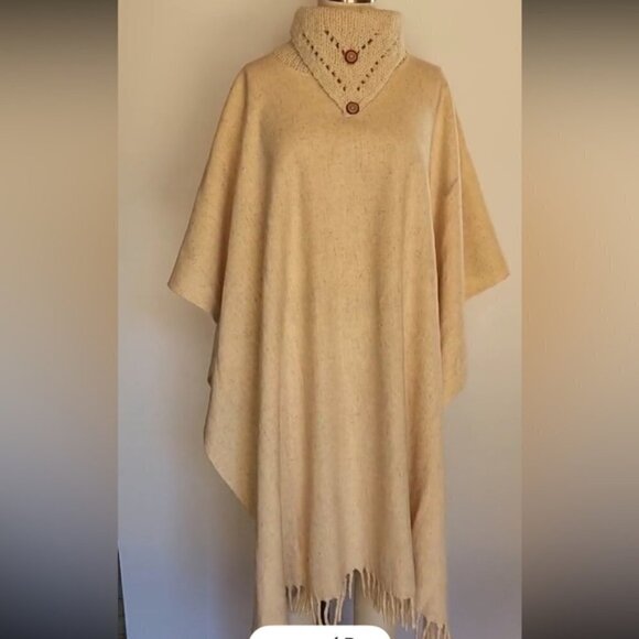 Vintage pullover wool knit turtleneck poncho cream/off-white - Picture 7 of 10